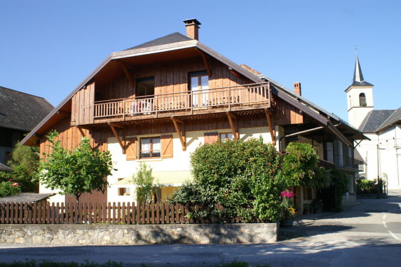 Location Gîte YV et CO ; 5/7 pers. Châteauneuf entre Albertville et Chambéry (Savoie Mont Blanc)