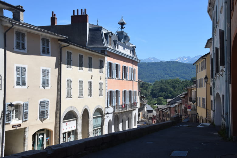 Vieille Ville de Montmélian -Vue de l'Hôtel Nicolle de La Place depuis le Parapet