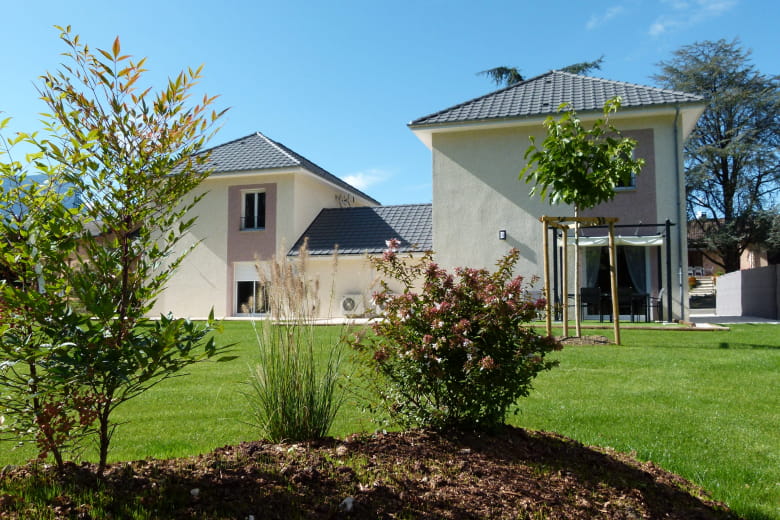 Gîte Au jardin de René à Francin : Vue extérieure